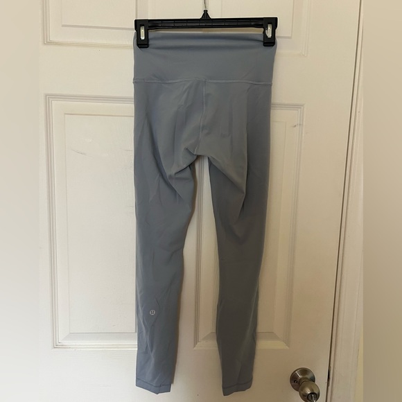 Lululemon wundertrain 25” size 4 in chambray - Picture 2 of 3